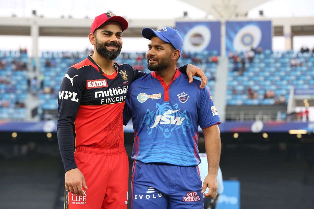 Virat Kohli and Rishabh Pant catch up at the toss, Delhi Capitals vs Royal Challengers Bangalore, IPL 2021, Dubai, October 8, 2021
