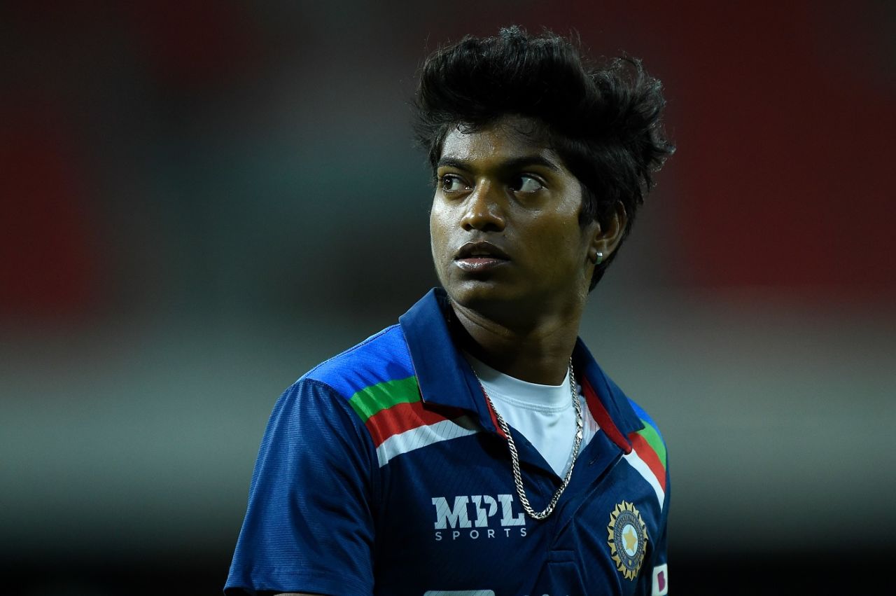 Pooja Vastrakar looks on, Australia vs India, 3rd women's T20I, Carrara, October 10, 2021