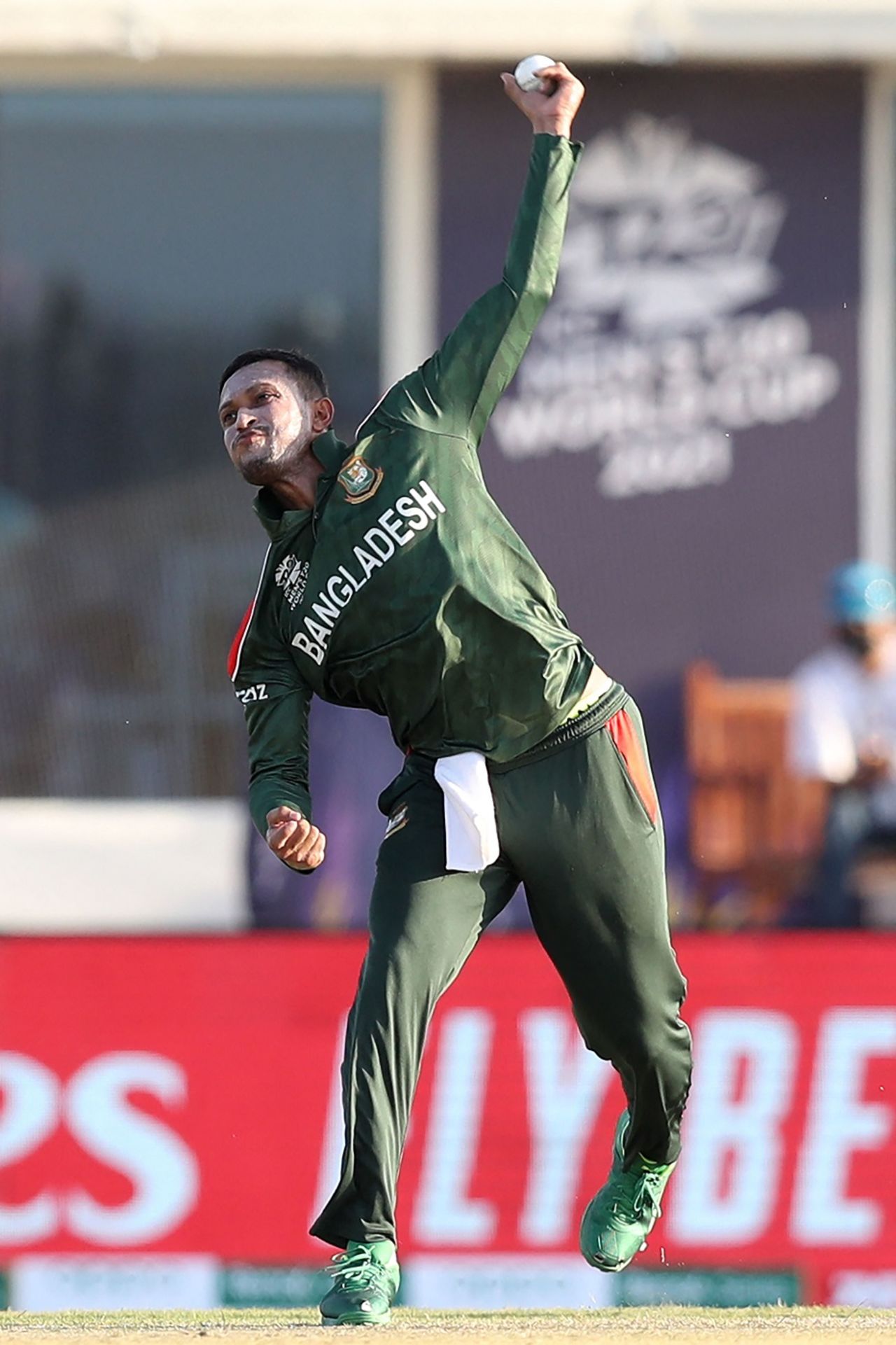 Shakib Al Hasan finished with figures of 4 for 9, Bangladesh vs PNG, T20 World Cup, Al Amerat, October 21, 2021