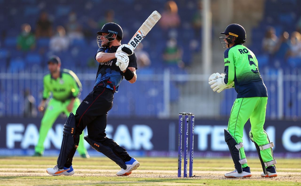 Gerhard Erasmus hits one straight, Ireland vs Namibia, T20 World Cup, Sharjah, October 22, 2021