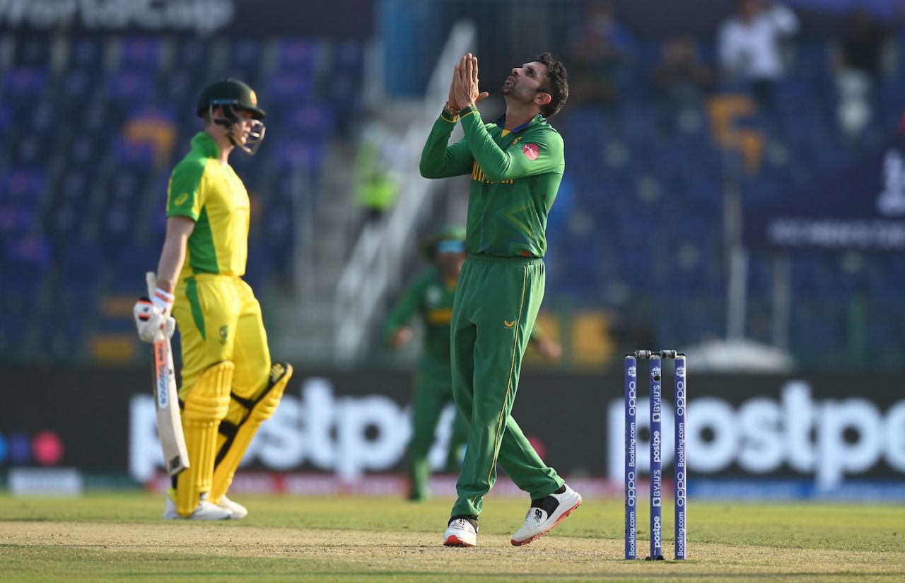 Keshav Maharaj looks to the heavens after striking early, Australia vs South Africa, T20 World Cup, Abu Dhabi, October 23, 2021