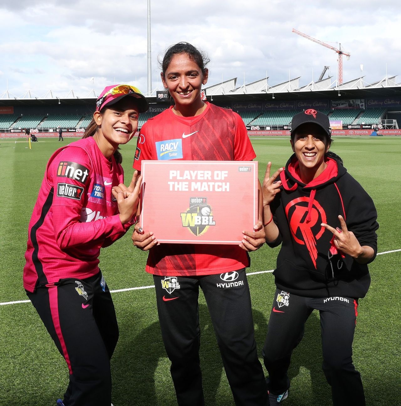 Player of the Match Harmanpreet Kaur has a light moment with her India team-mates Radha Yadav (L) and Jemimah Rodrigues (R), Sydney Sixers vs Melbourne Renegades, Launceston, October 24, 2021