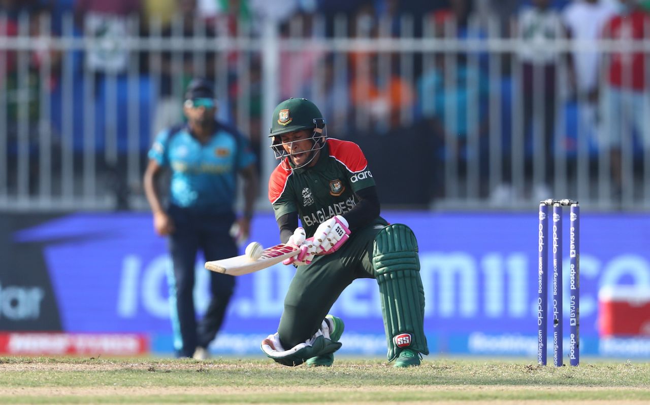 Mushfiqur Rahim gets down to play a scoop, Bangladesh vs Sri Lanka, T20 World Cup, Group 1, Sharjah, October 24, 2021