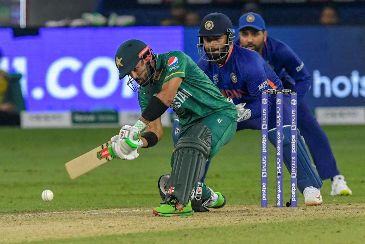 Mohammad Rizwan: eyes on the ball, India vs Pakistan, Men's T20 World Cup 2021, Super 12s, Dubai, October 24, 2021