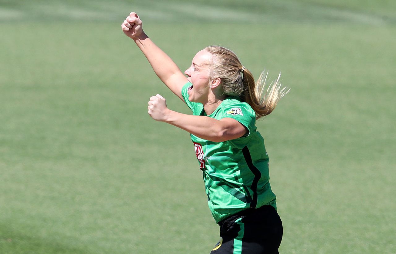 Kim Garth produced an extraordinary opening spell, Melbourne Stars vs Sydney Thunder, WBBL, Launceston, October 26, 2021