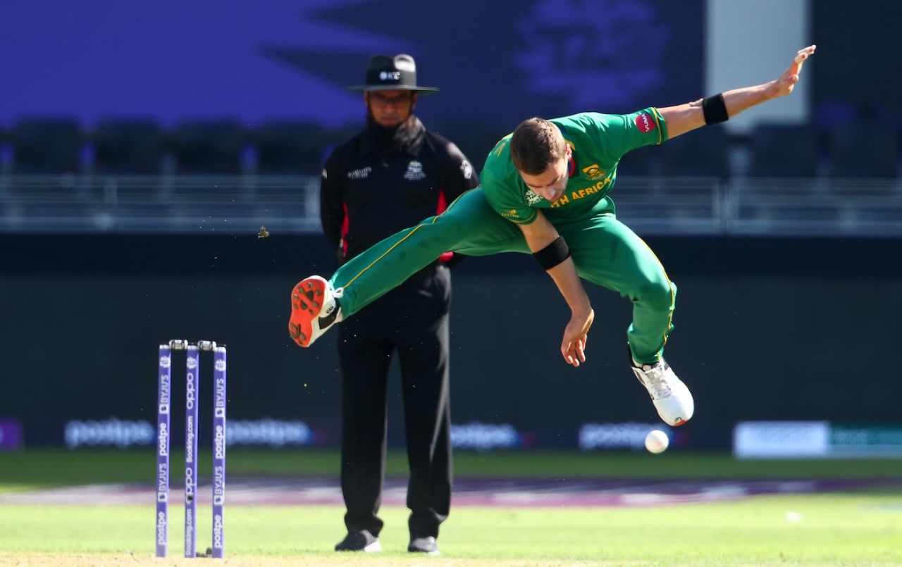 Anrich Nortje attempts an acrobatic save off his own bowling, South Africa vs West Indies, T20 World Cup, Group 1, Dubai, October 26, 2021