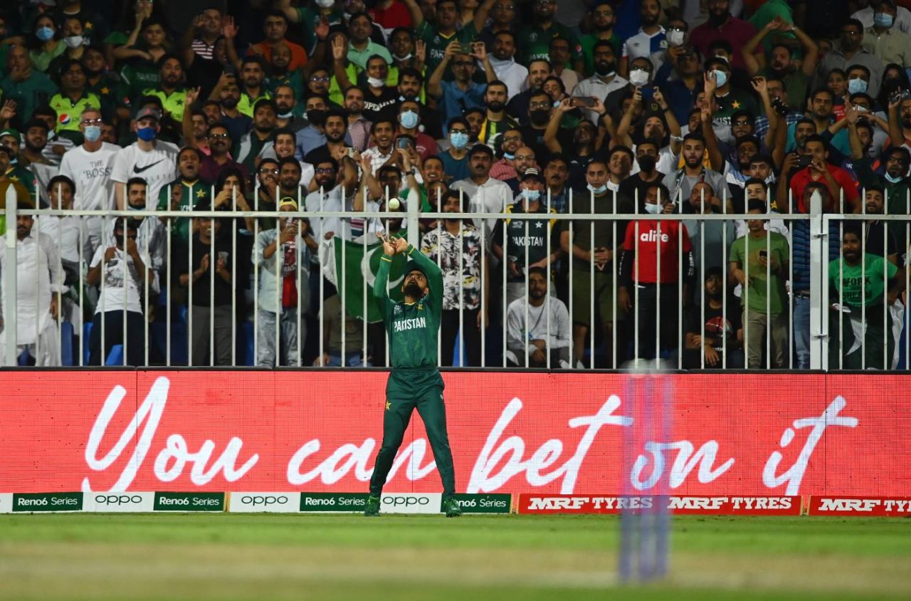 Babar Azam gets underneath one to dismiss Devon Conway, Pakistan vs New Zealand, T20 World Cup 2021, Group 2, Sharjah, October 26, 2021