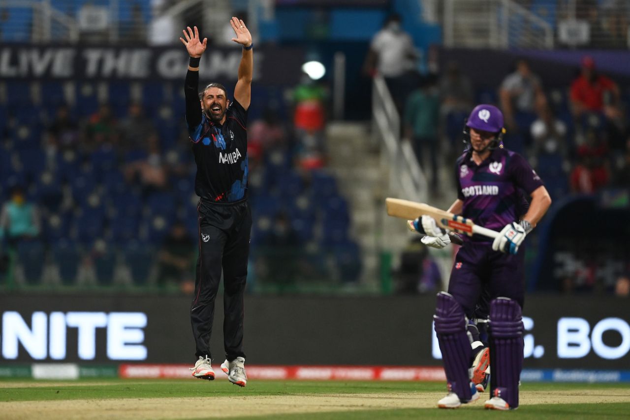 David Wiese is airborne while appealing for lbw, Scotland vs Namibia, T20 World Cup 2021, Group 2, Abu Dhabi, October 27, 2021