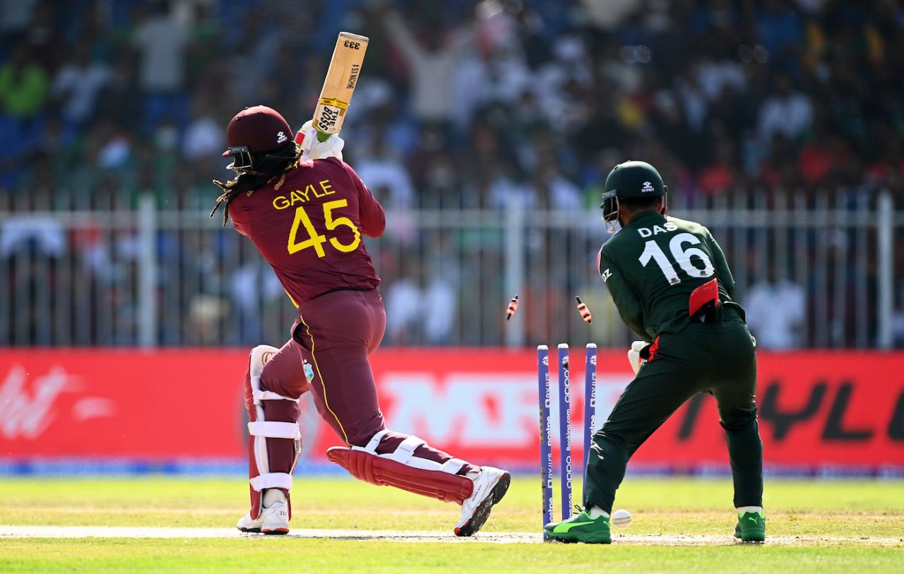 Chris Gayle loses his stumps to Mahedi Hasan, Bangladesh vs West Indies, T20 World Cup, Group 1, Sharjah, October 29, 2021