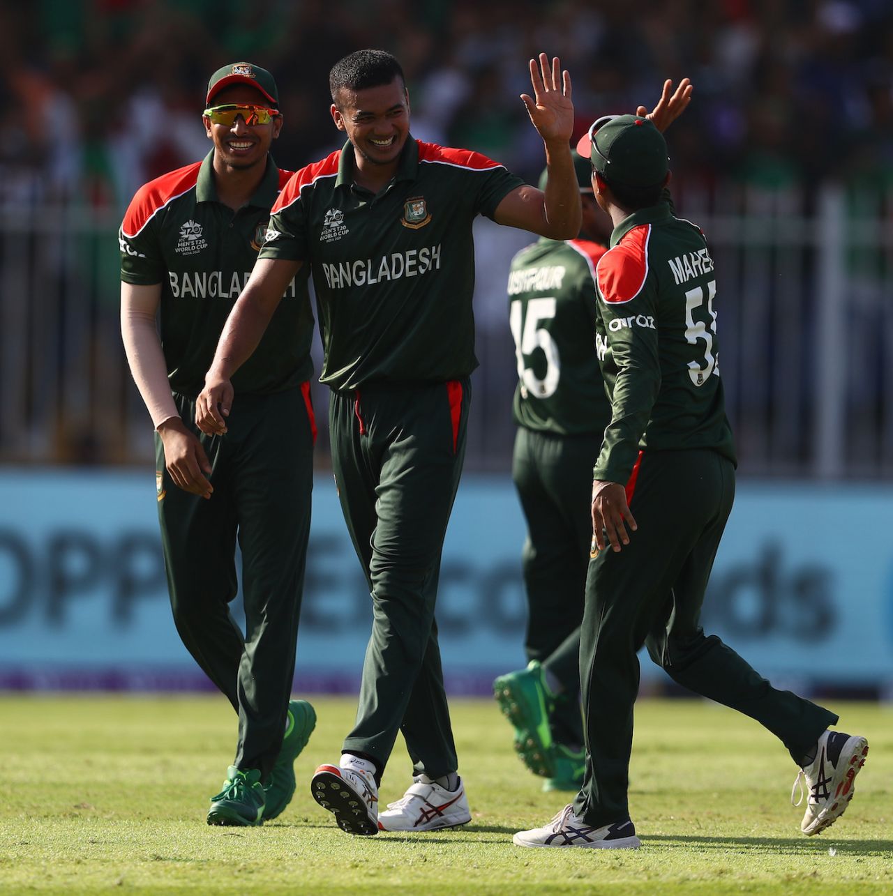 Taskin Ahmed celebrates the run-out of Andre Russell with his team-mates, Bangladesh vs West Indies, T20 World Cup, Group 1, Sharjah, October 29, 2021
