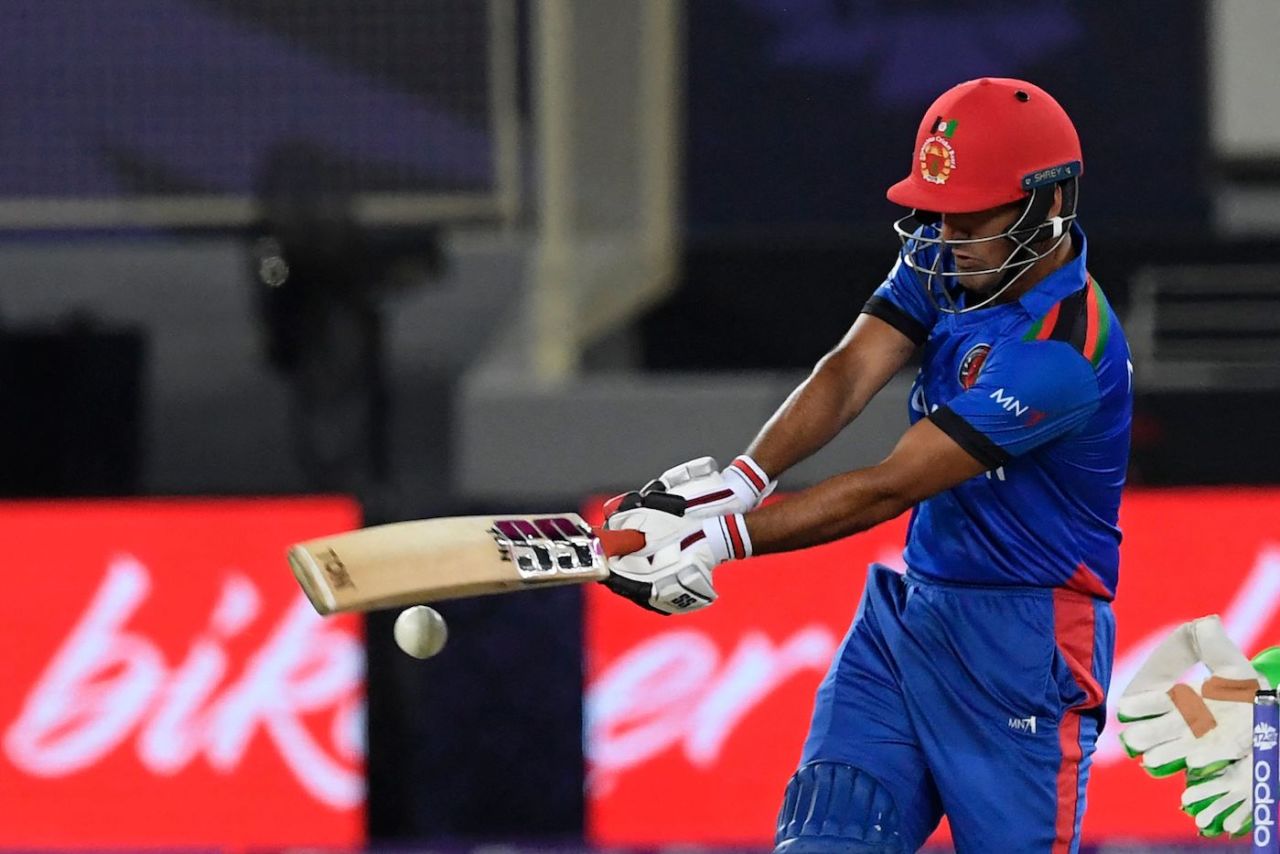 Najibullah Zadran cracks one towards midwicket, Afghanistan vs Pakistan, T20 World Cup, Group 2, Dubai, October 29, 2021