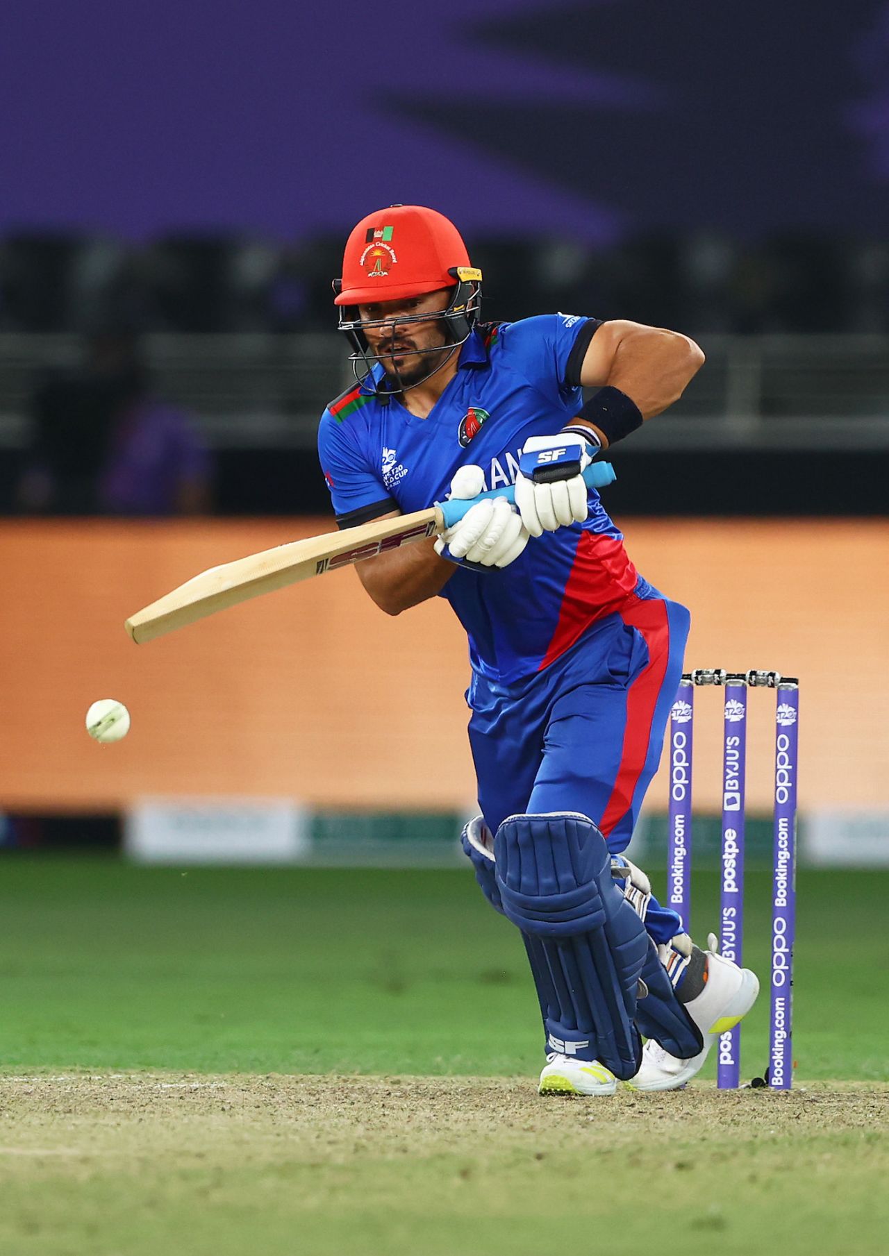 Gulbadin Naib sets off for a quick run, Afghanistan vs Pakistan, T20 World Cup, Group 2, Dubai, October 29, 2021