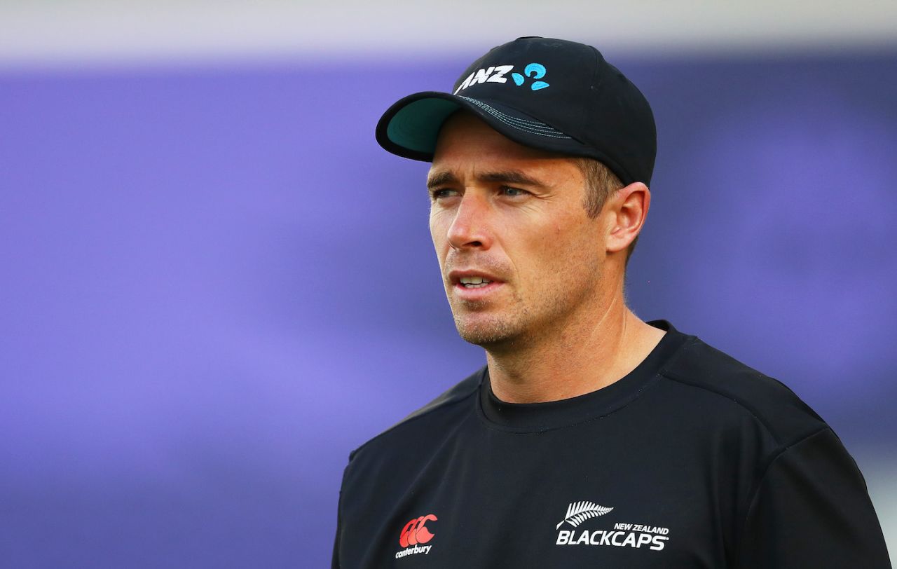 Tim Southee arrives at a New Zealand warm-up session, India vs New Zealand, T20 World Cup, Group 2, Dubai, October 31, 2021