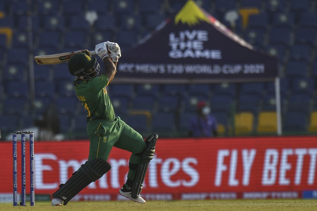 Temba Bavuma pulls the ball, Bangladesh vs South Africa, T20 World Cup, Group 1, Abu Dhabi, November 2, 2021