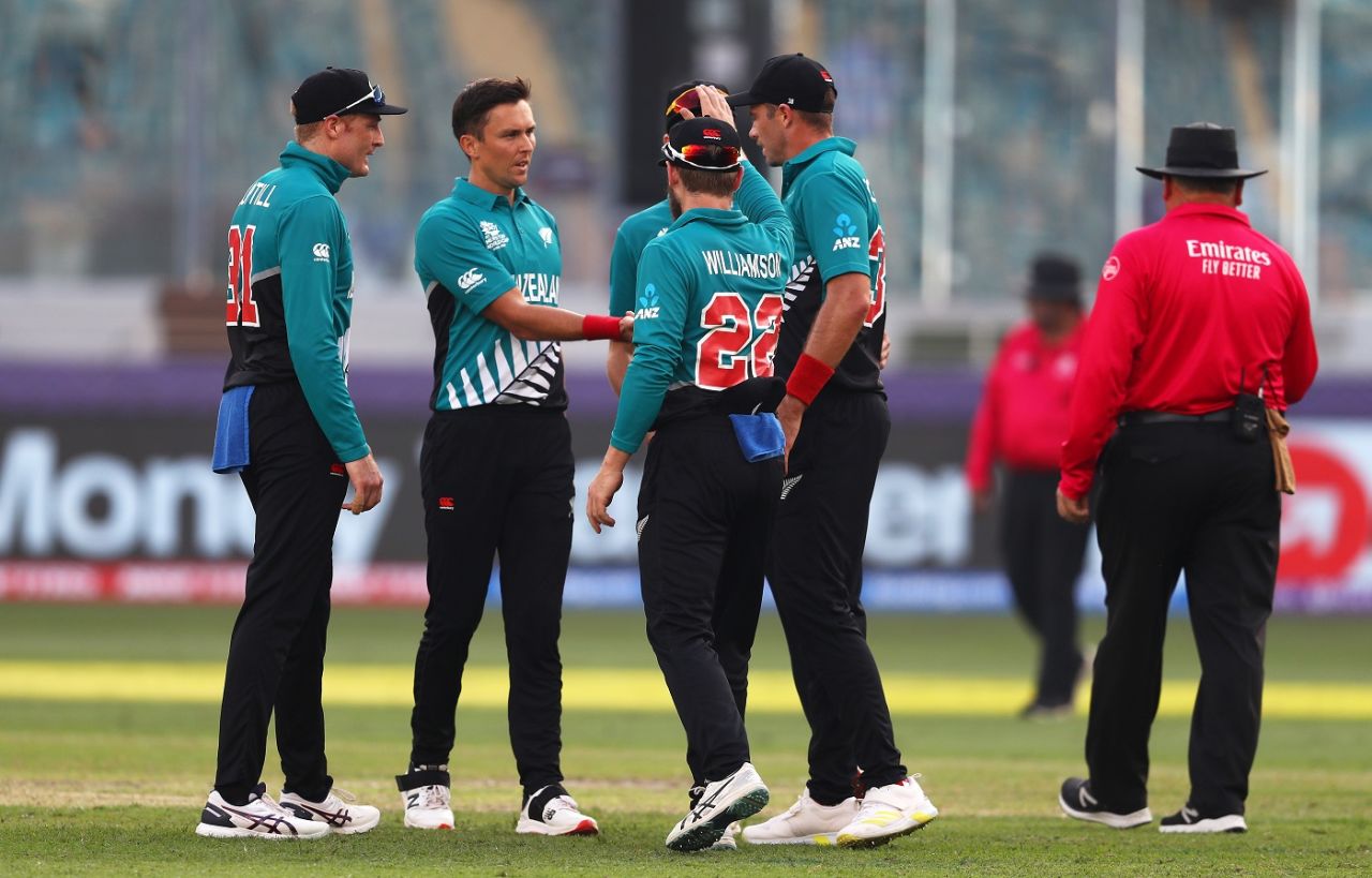 Trent Boult celebrates with his team-mates, New Zealand vs Scotland, T20 World Cup, Group 2, Dubai, November 3, 2021