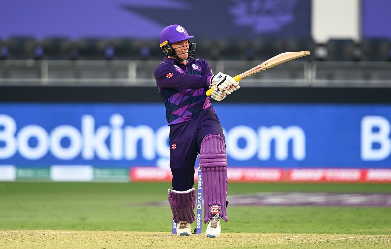 Richie Berrington pulls one away, New Zealand vs Scotland, T20 World Cup, Group 2, Dubai, November 3, 2021