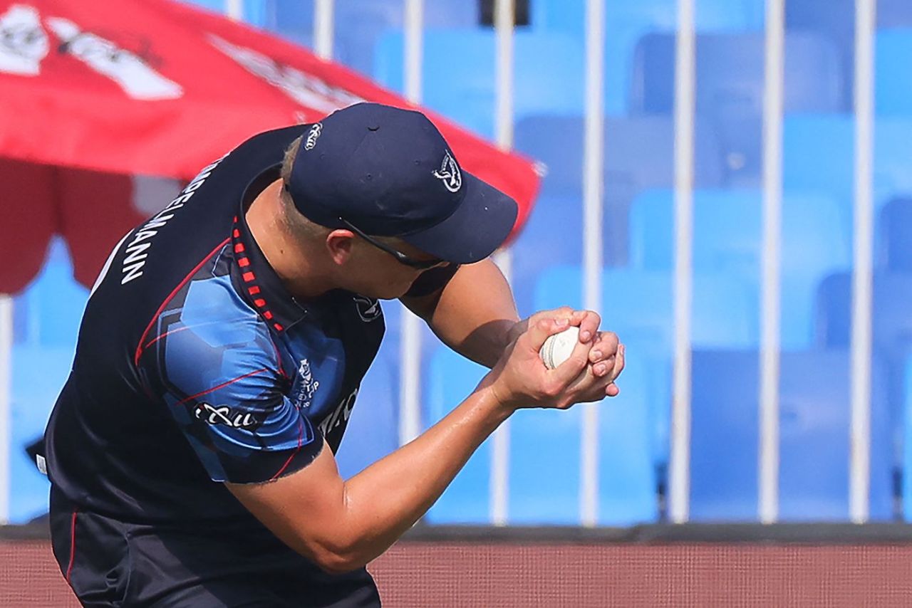 Ruben Trumpelmann clings on to send Martin Guptill back, Namibia vs New Zealand, T20 World Cup, Group 2, Sharjah, November 5, 2021