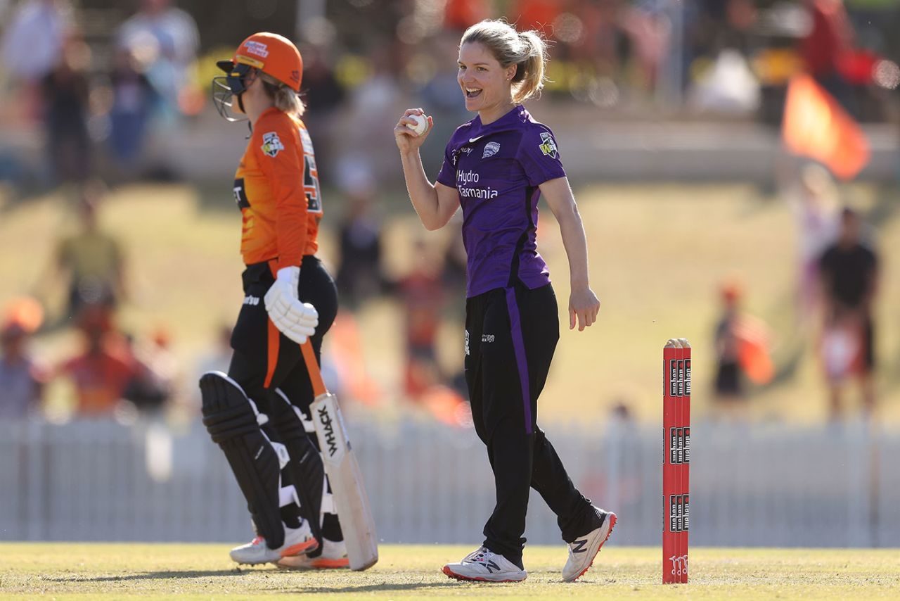 Nicola Carey was superb in the closing stages, Perth Scorchers vs Hobart Hurricanes, WBBL, WACA, November 6, 2021