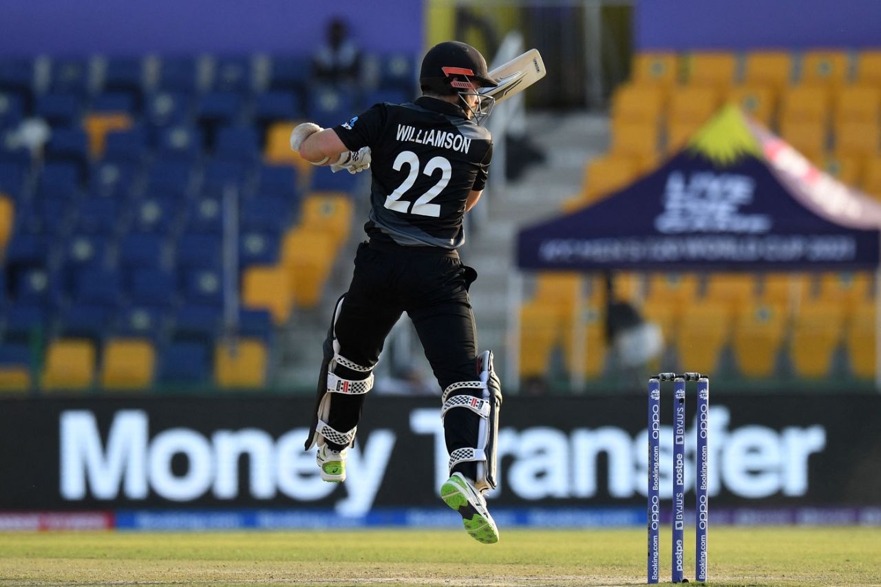 Kane Williamson skips to play the cut, Afghanistan vs New Zealand, T20 World Cup, Group 2, Abu Dhabi, November 7, 2021