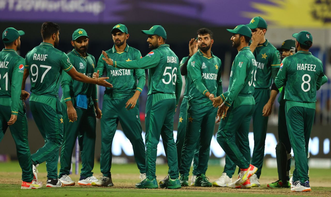 The Pakistan team gets together in celebration after a Scotland wicket, Pakistan vs Scotland, T20 World Cup, Group 2, Sharjah, November 7, 2021