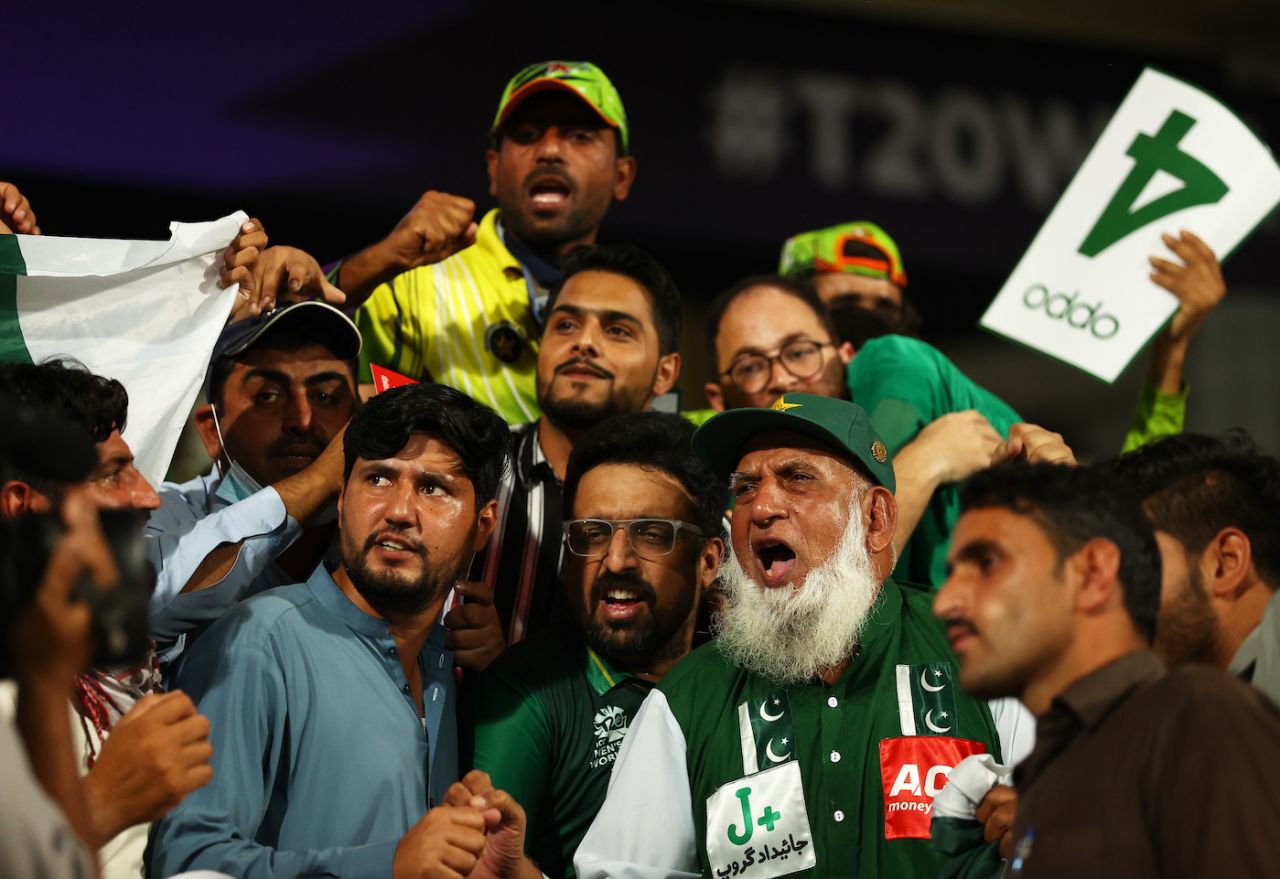 Pakistan fans celebrate yet another fantastic performance, Pakistan vs Scotland, T20 World Cup, Group 2, Sharjah, November 7, 2021