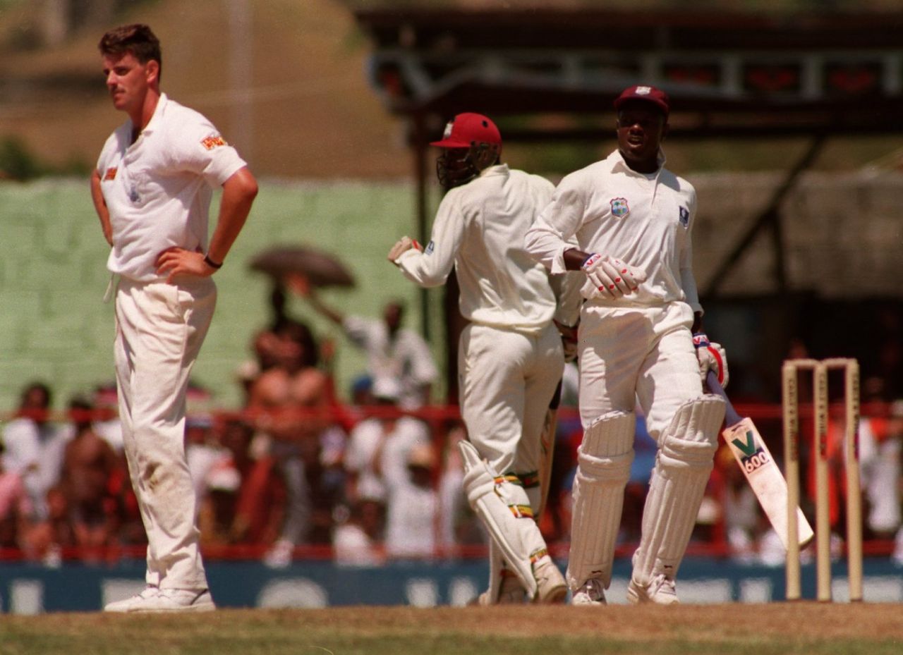 Alan Igglesden is hit for a six by Richie Richardson, third ODI, West Indies vs England, Arnos Vale, Kingstown, St Vincent, March 2, 1994