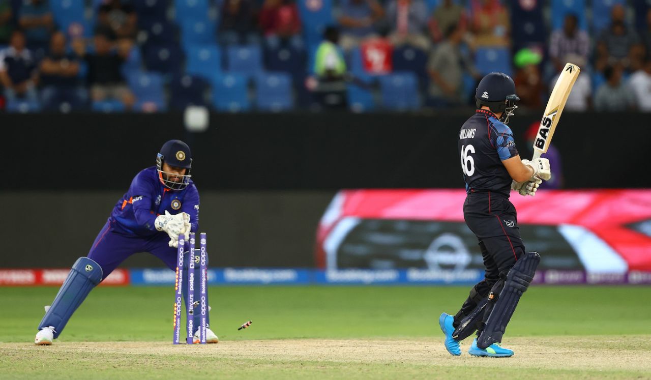 Rishabh Pant stumps Craig Williams off Ravindra Jadeja, India vs Namibia, T20 World Cup, Group 2, Dubai, November 8, 2021