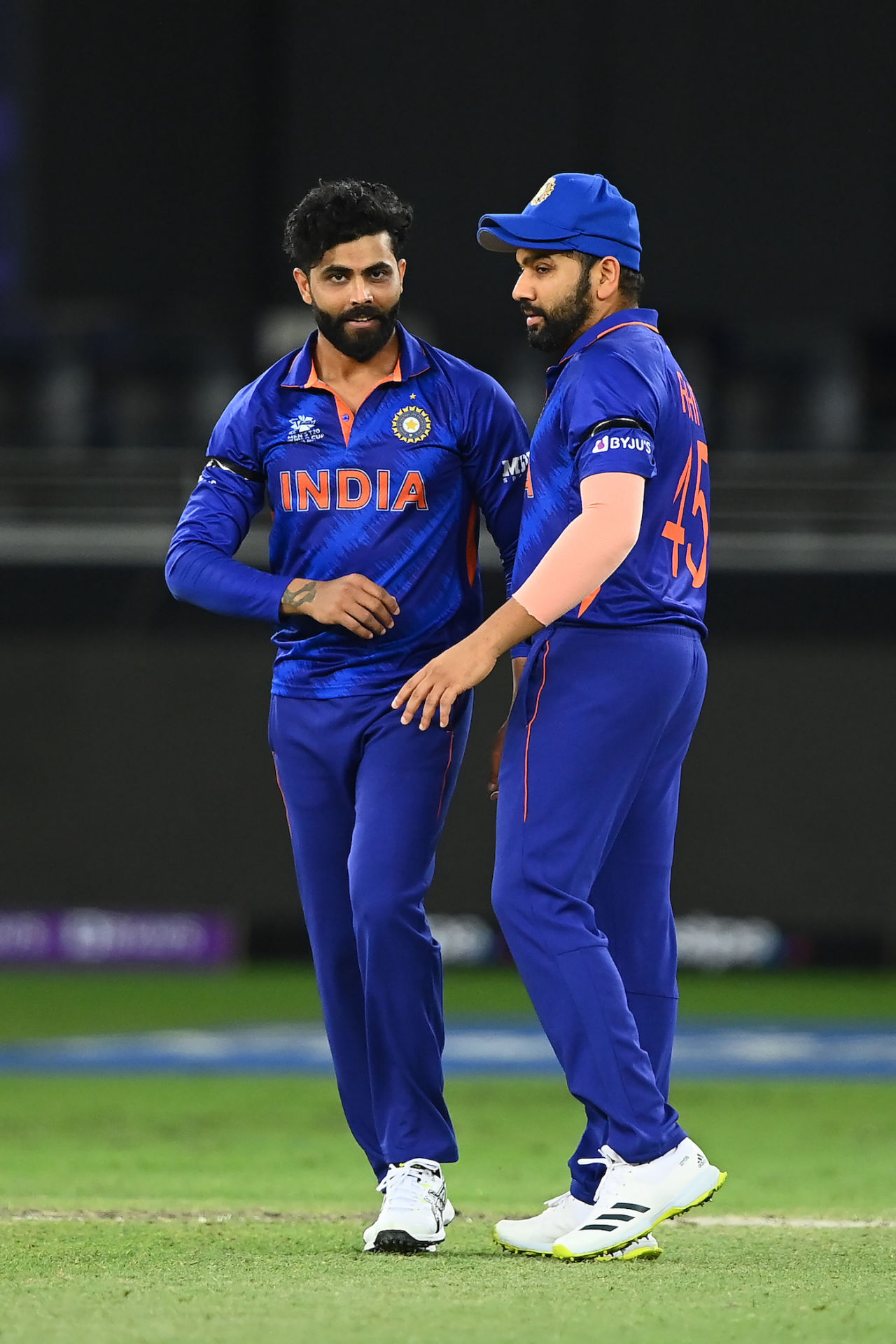 Ravindra Jadeja celebrates a wicket with Rohit Sharma, India vs Namibia, T20 World Cup, Group 2, Dubai, November 8, 2021