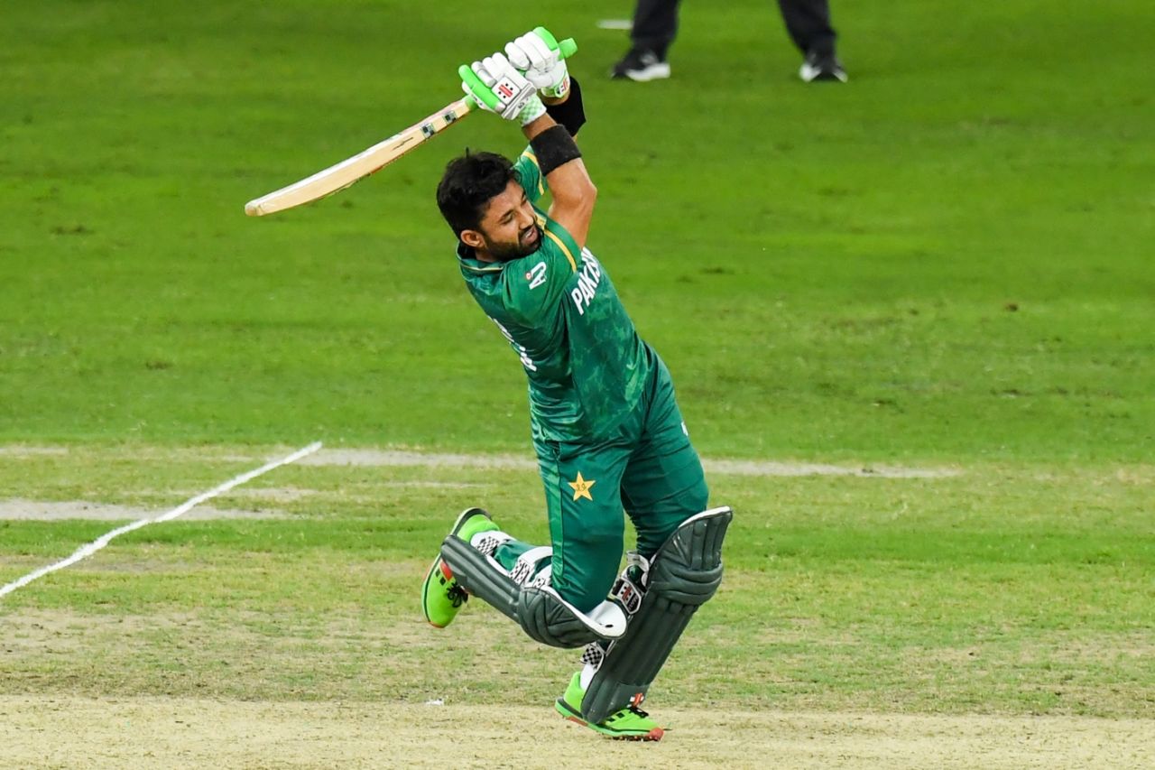 Mohammad Rizwan dances down the track, Pakistan vs Australia, Men's T20 World Cup 2021, 2nd semi-final, Dubai, November 11, 2021