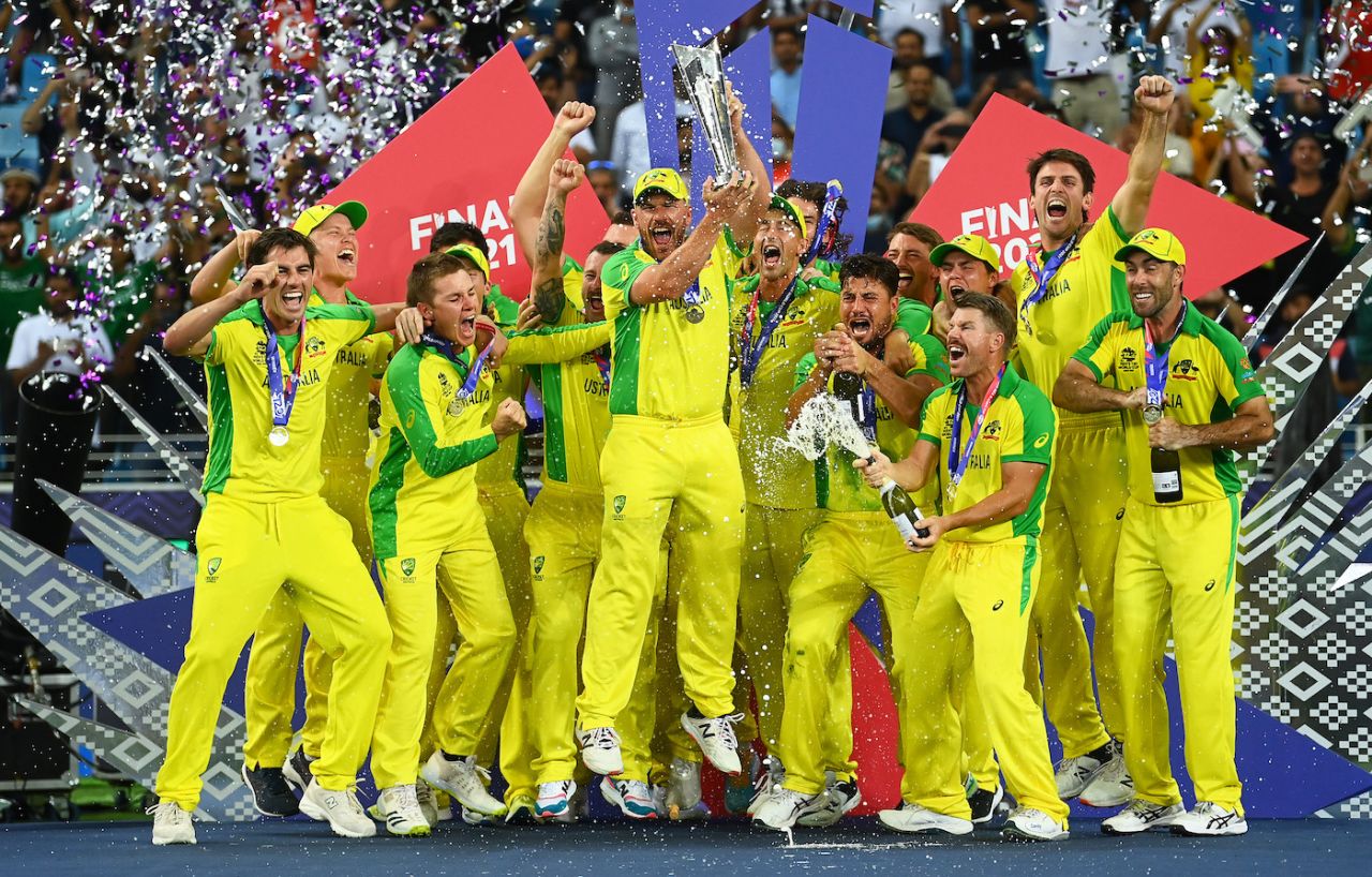 The Australian team goes up in celebration, Australia vs New Zealand, T20 World Cup final, Dubai, November 14, 2021