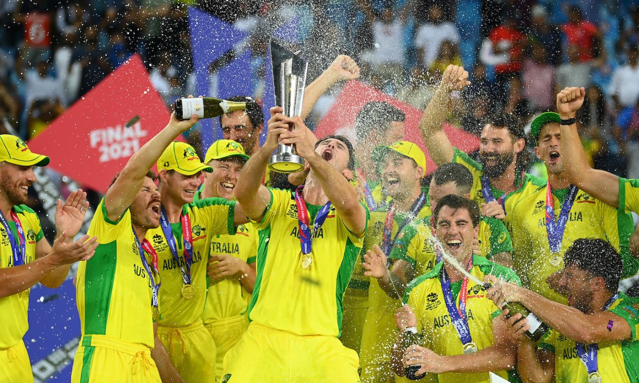 Mitch Marsh is given a celebratory dowsing by the Australian team, Australia vs New Zealand, T20 World Cup final, Dubai, November 14, 2021