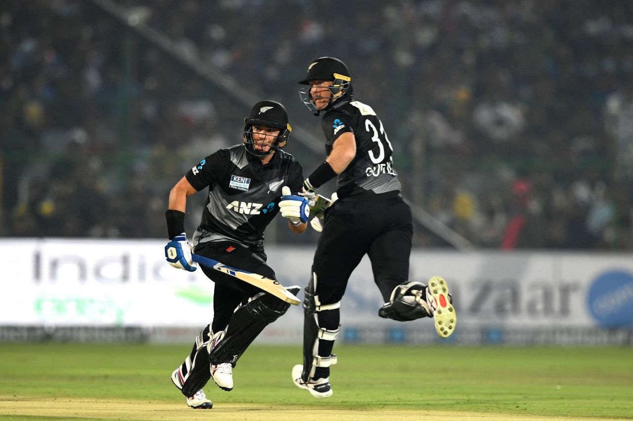 Mark Chapman and Martin Guptill take a run, 1st T20I, India vs New Zealand, Jaipur, November 17, 2021