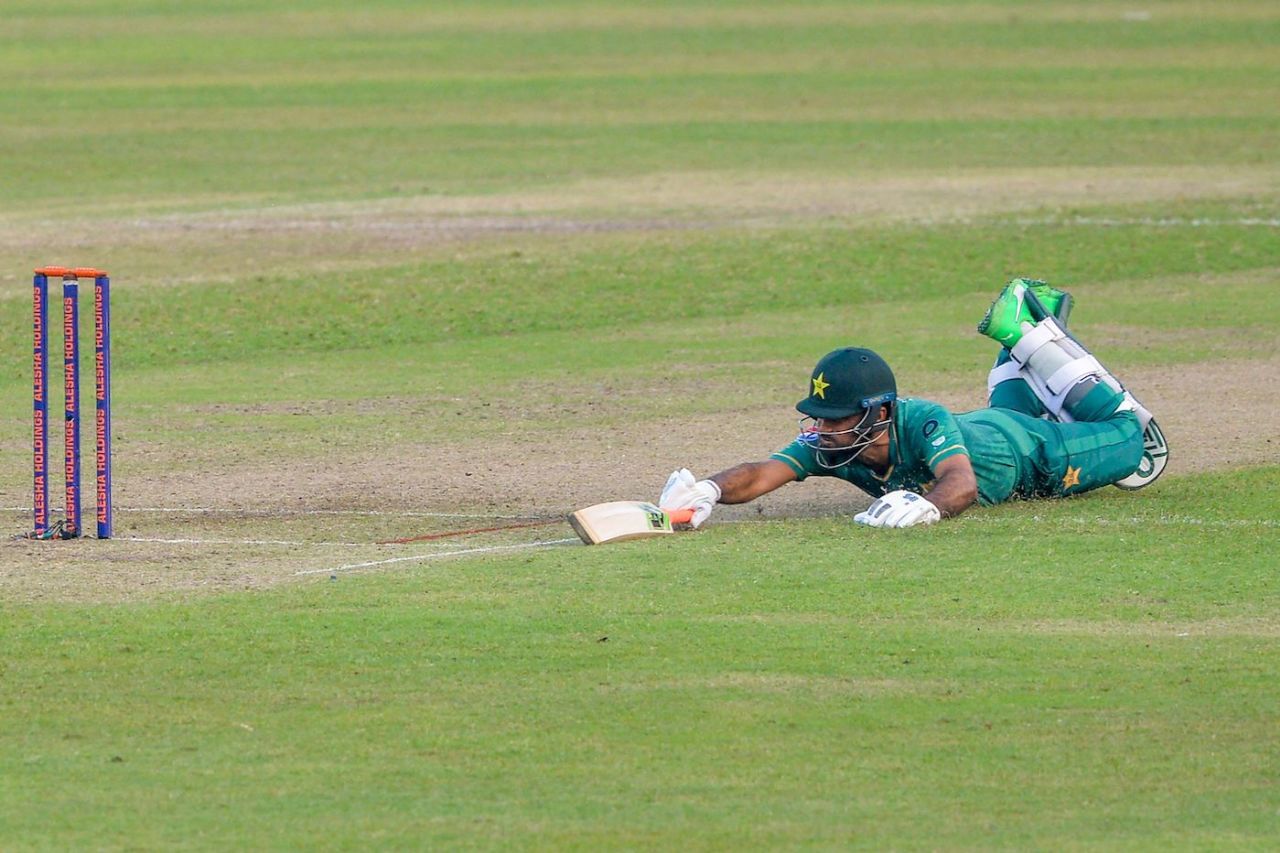 Fakhar Zaman dives to make his ground, Bangladesh vs Pakistan, 1st T20I, Dhaka, November 19, 2021