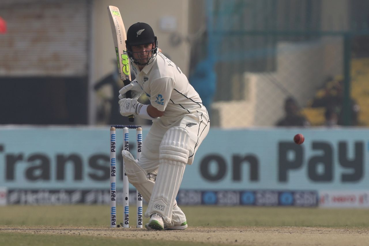 Will Young is focused on the ball, India v New Zealand, 1st Test, Kanpur, 2nd day, November 26, 2021