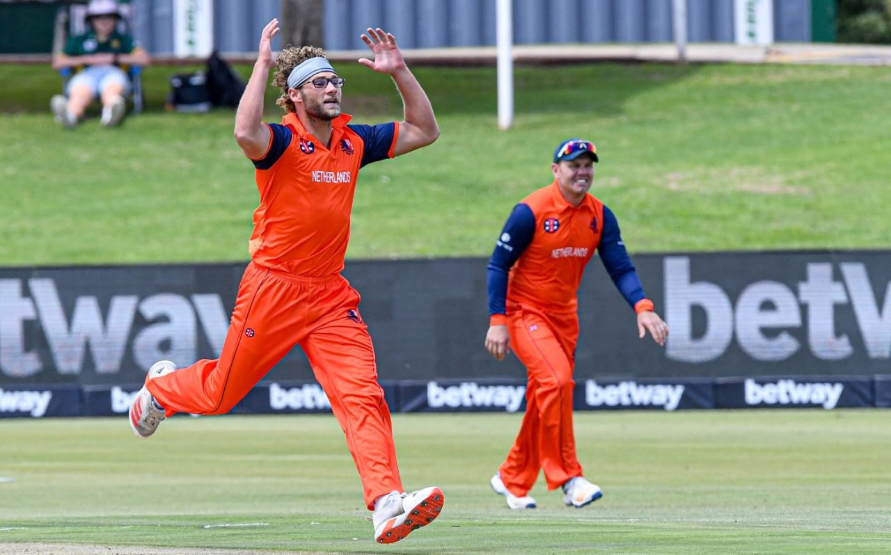 Vivian Kingma picked up two wickets in an over, South Africa vs Netherlands, 1st ODI, Centurion, November 26, 2021