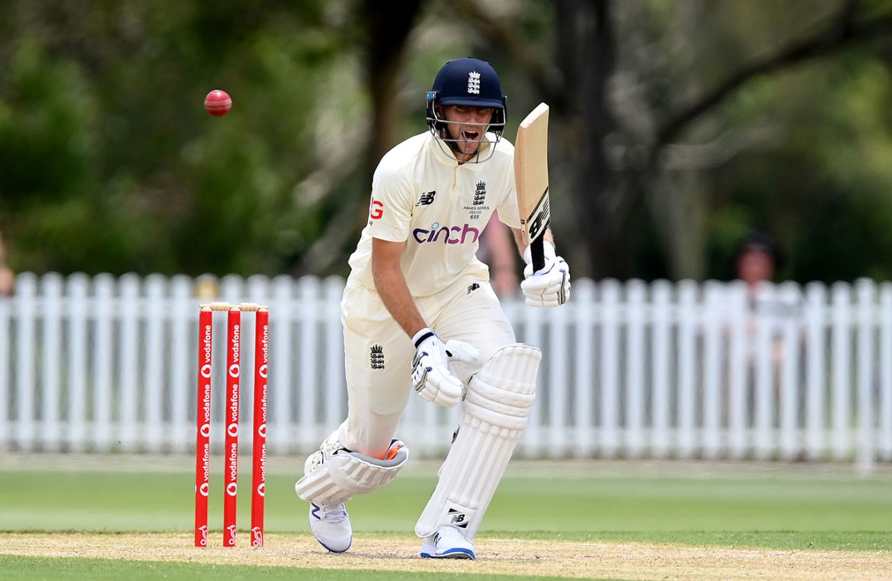 Joe Root had a brief stay in the middle, England vs England Lions, Brisbane, December 3, 2021