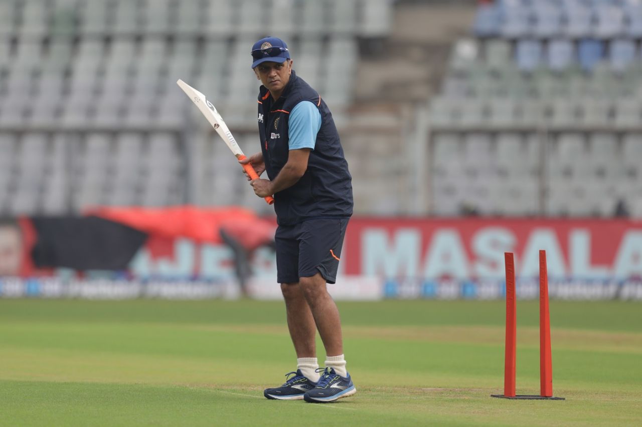 India head coach Rahul Dravid at a training session, India vs New Zealand, 2nd Test, Mumbai, Day 1, December 3, 2021