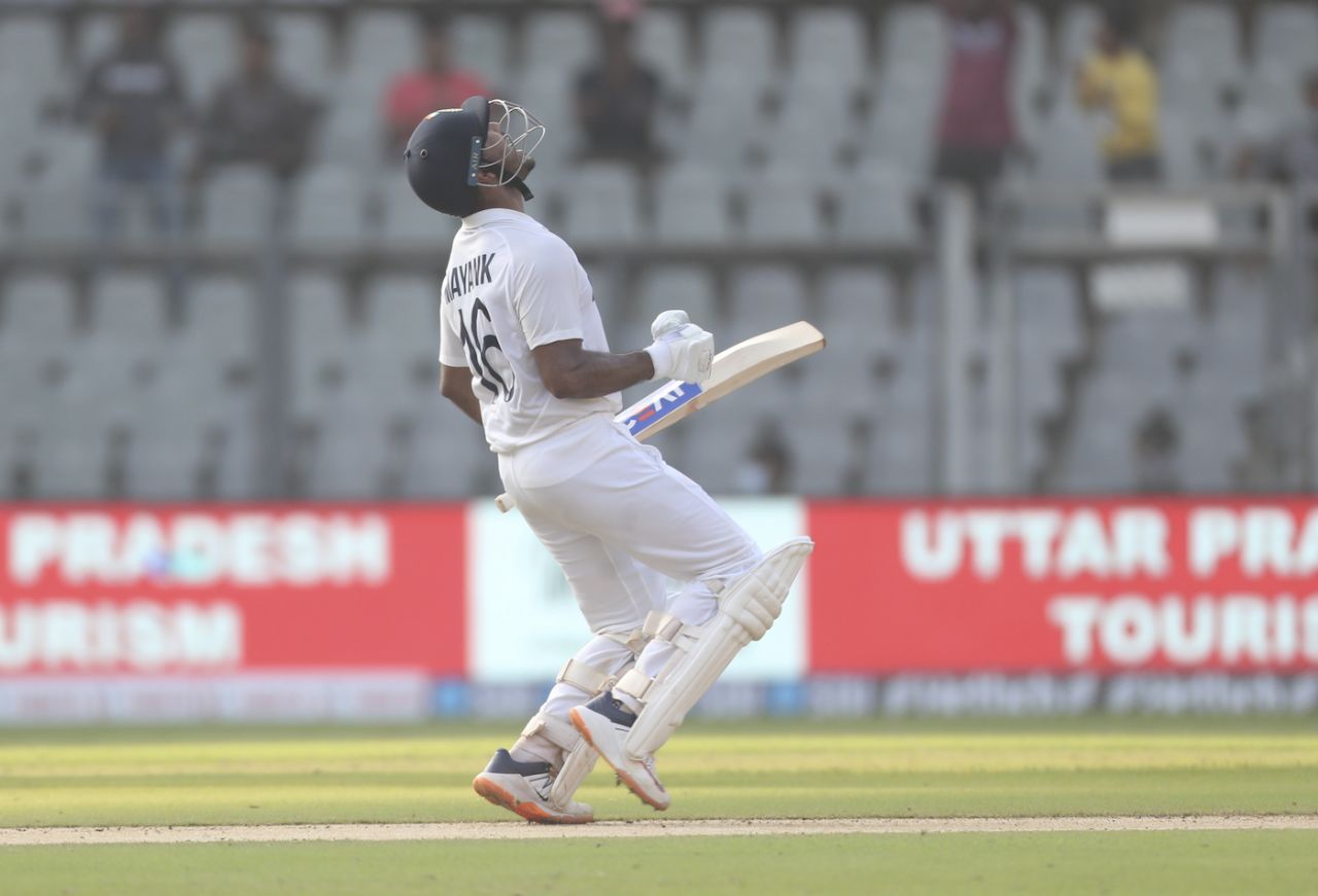 Mayank Agarwal roars to celebrate his hundred, India vs New Zealand, 2nd Test, Mumbai, 1st day, December 3, 2021