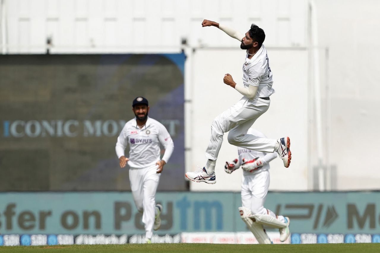Mohammed Siraj leaps in joy after dismissing Will Young, India vs New Zealand, 2nd Test, Wankhede, 2nd day, December 4, 2021