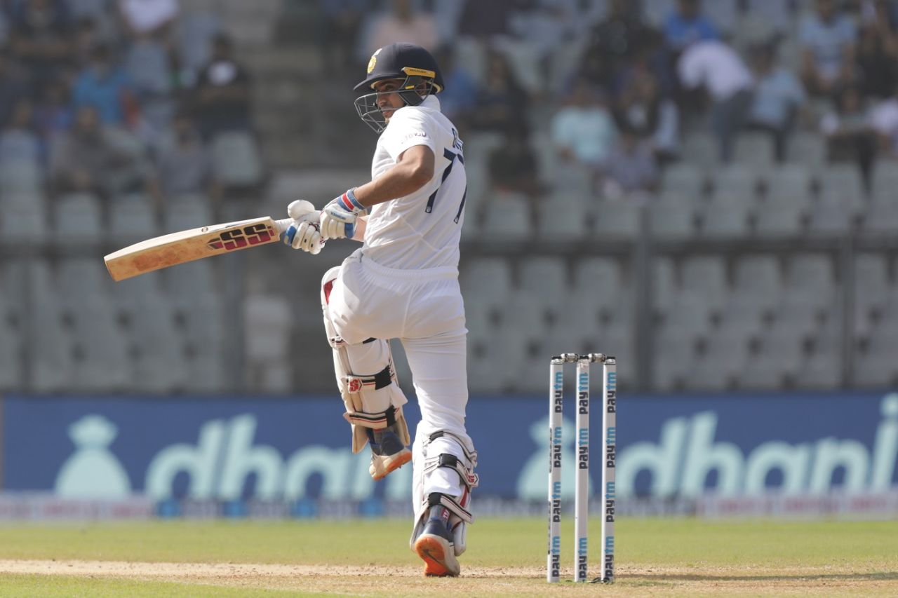Shubman Gill pulls one behind, India vs New Zealand, 2nd Test, Mumbai, 3rd day, December 5, 2021