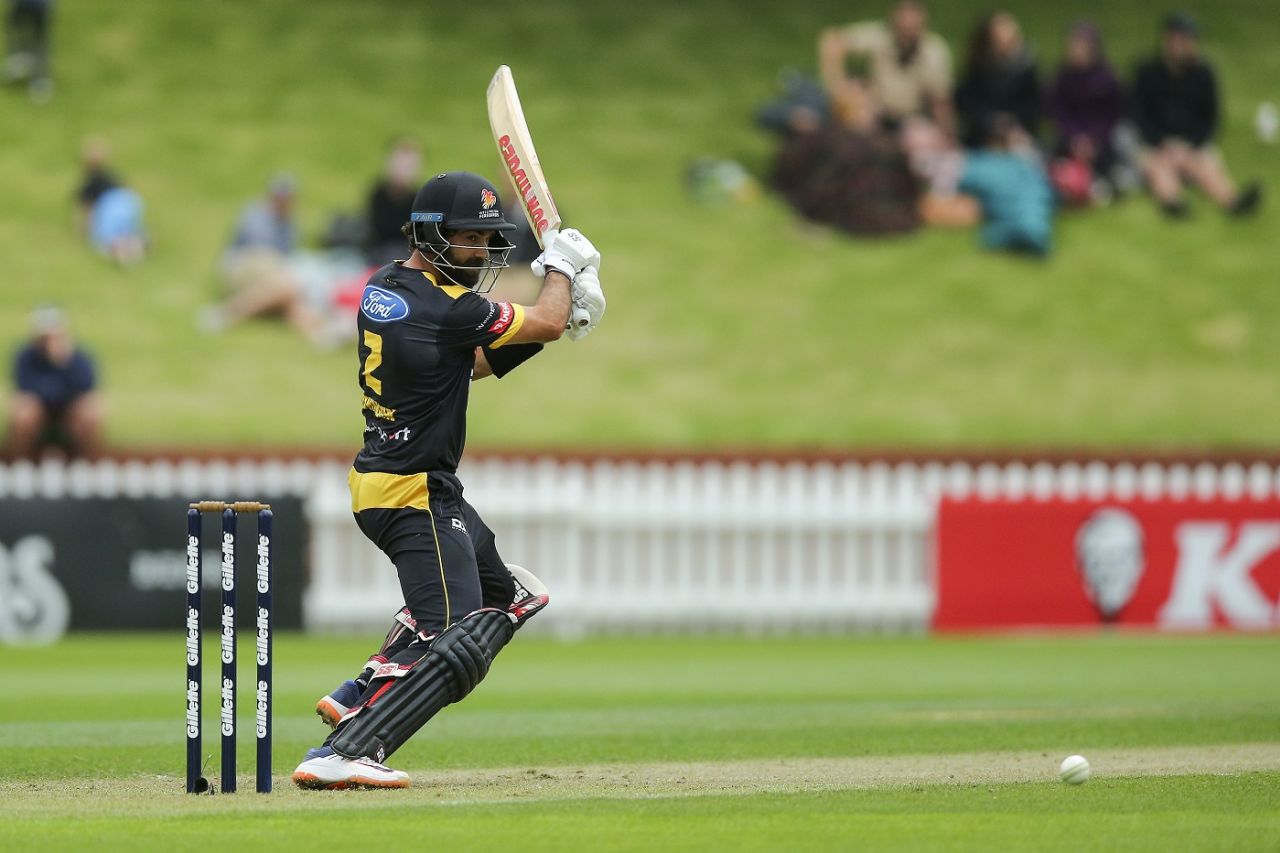 Troy Johnson plays one towards third man, Wellington vs Central Districts, Super Smash T20 2021-22, Wellington, December 5, 2021