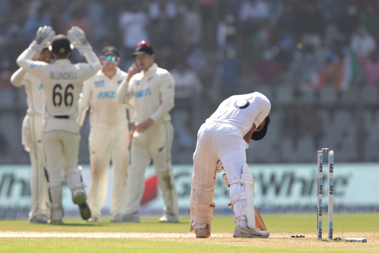 Virat Kohli is bowled, India vs New Zealand, 2nd Test, Mumbai, 3rd day, December 5, 2021