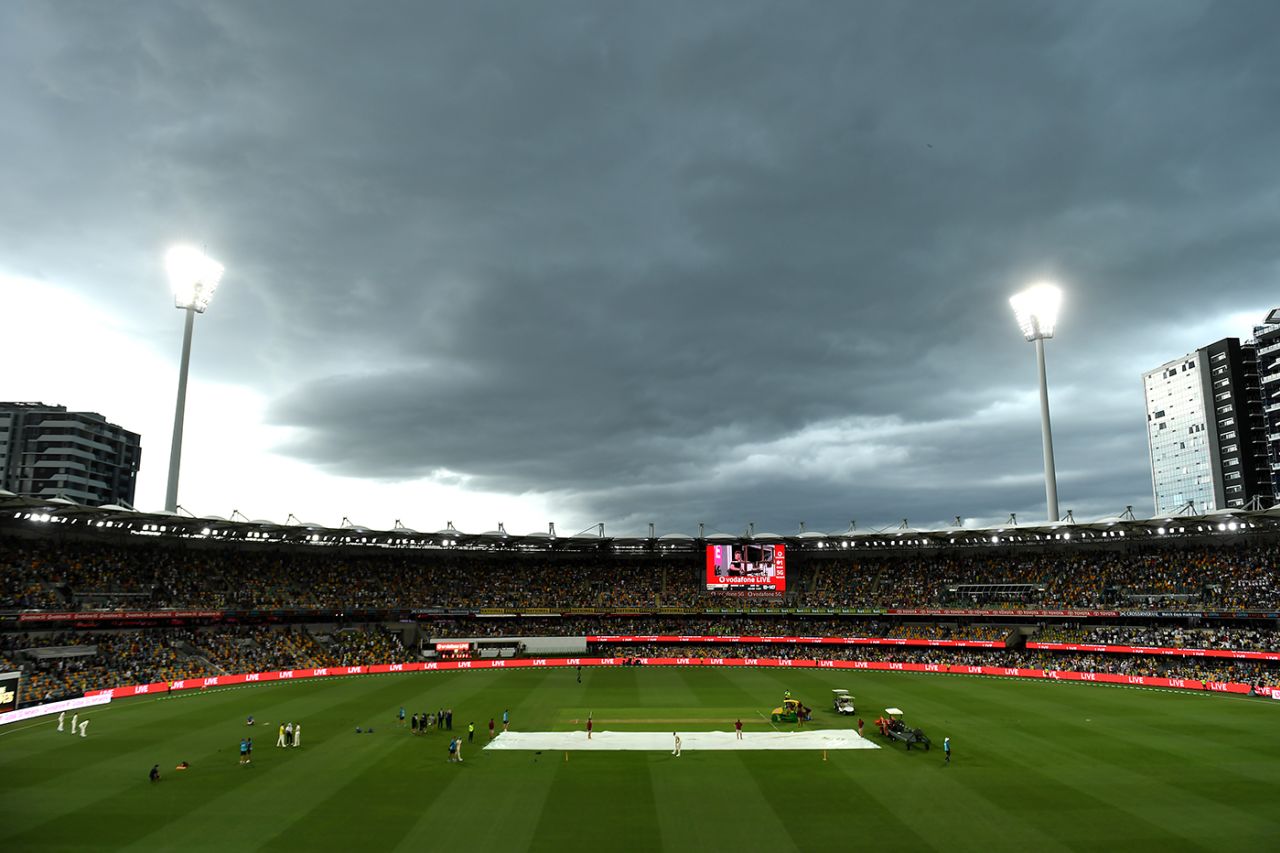 The covers were brought on during the tea interval, Australia vs England, The Ashes, 1st Test, Day 1, The Gabba, Brisbane, December 8, 2021