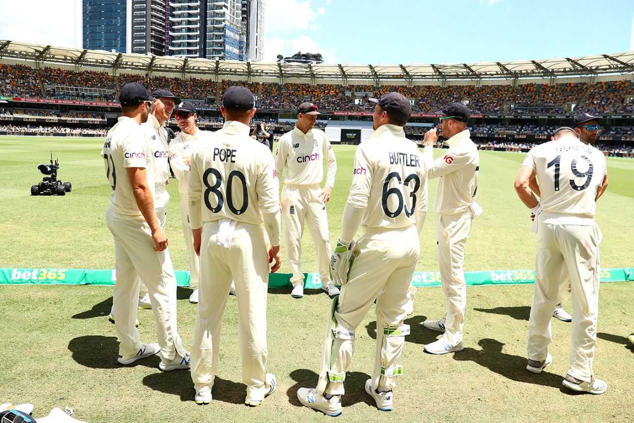 Joe Root prepares to lead England out, Australia vs England, The Ashes, 1st Test, 4th day, Brisbane, December 11, 2021