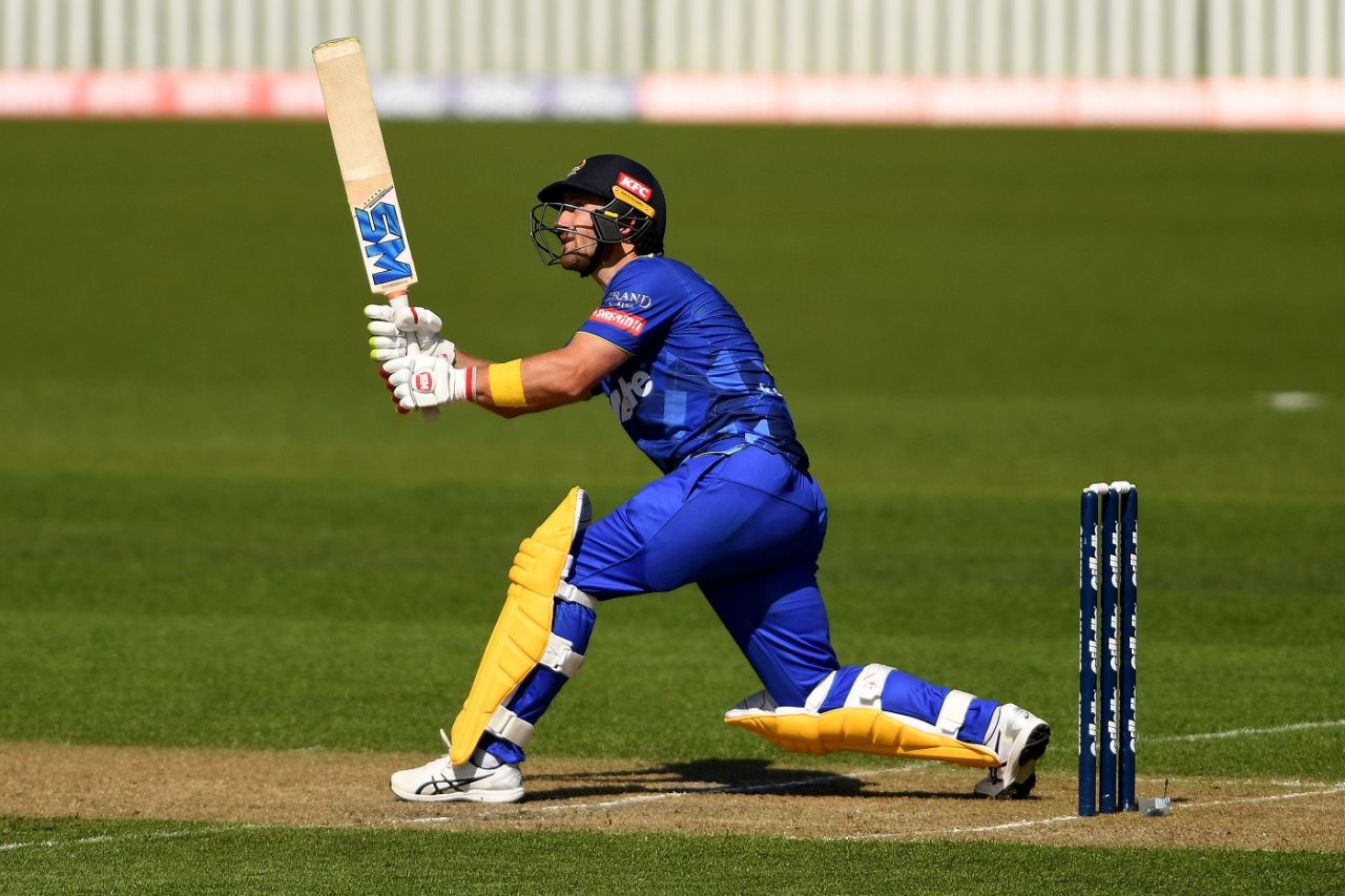 Neil Broom goes on the attack during his 53-ball 62, Northern Districts vs Otago, Super Smash, Dunedin, December 12, 2021