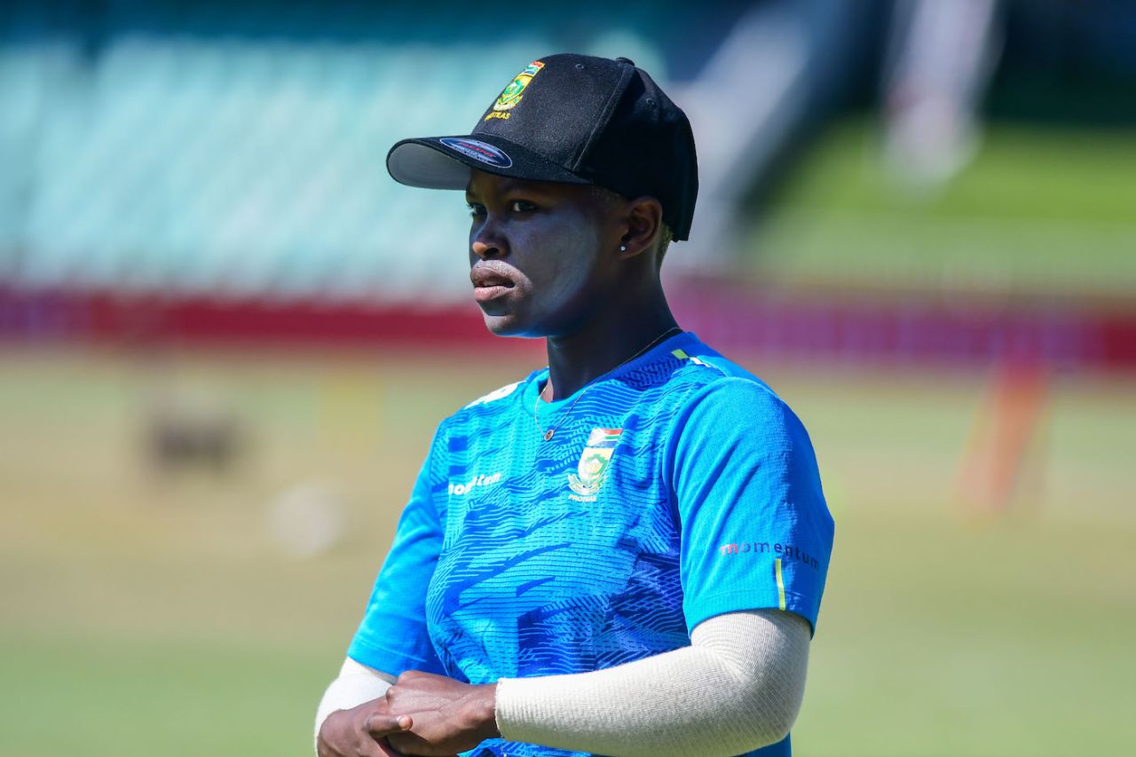Nonkululeko Mlaba looks on, South Africa vs Pakistan, 2nd women's ODI, Durban, January 23, 2021
