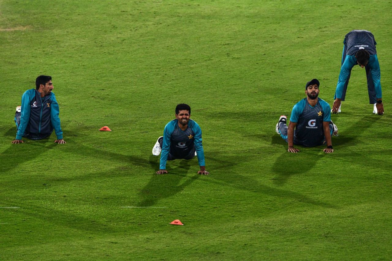 Shahnawaz Dahani, Babar Azam and Haris Rauf stretch out, Karachi, December 12, 2021