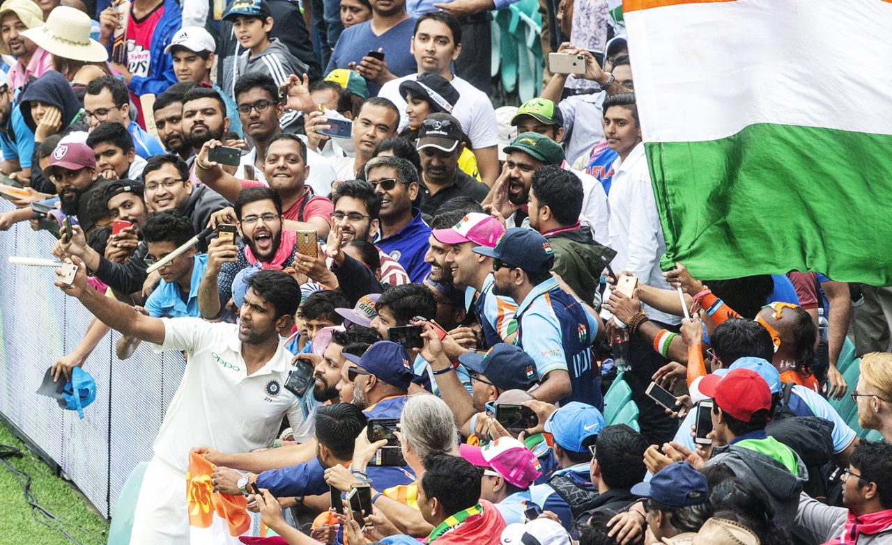 R Ashwin takes a selfie with fans, Australia v India, 4th Test, Sydney, 5th day, January 7, 2019