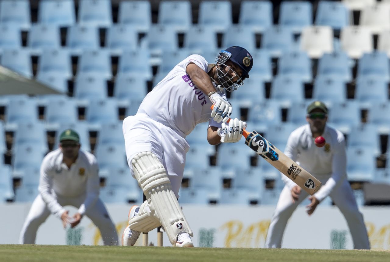 Rishabh Pant's bat twists as he goes after the ball, South Africa vs India, 1st Test, Centurion, 4th day, December 29, 2021