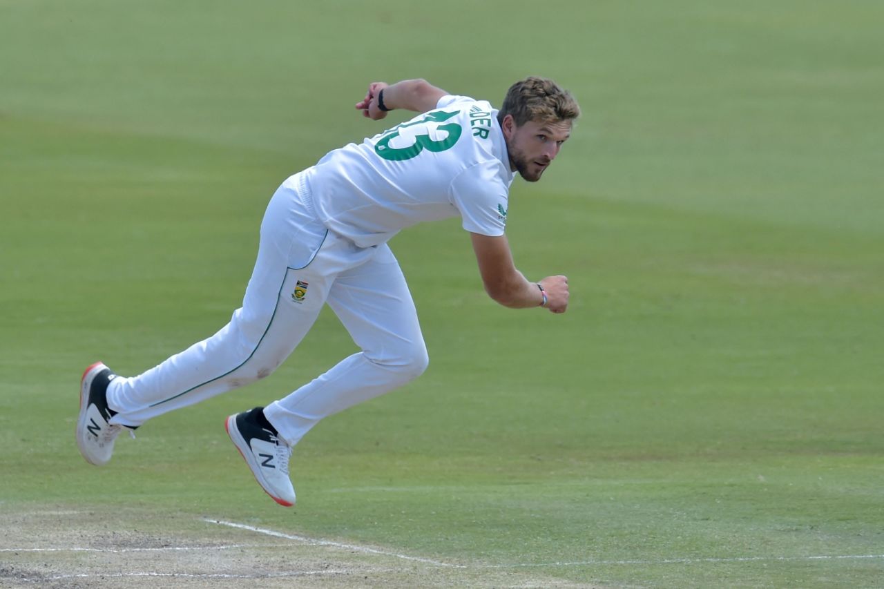 Wiaan Mulder has a bowl, South Africa vs India, 1st Test, Centurion, 4th day, December 29, 2021